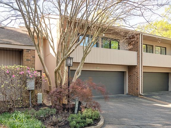 2nd image of 4741 Mint Dr #4741