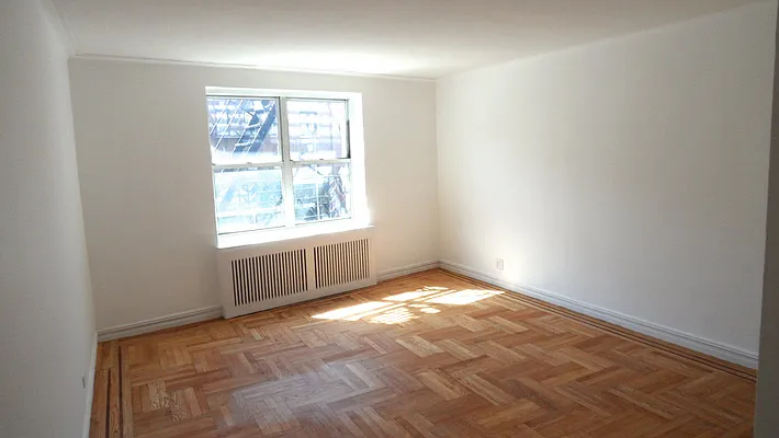 Rented by Bohemia Realty Group | media 18