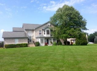 438 Kresswood Dr #438, McHenry, IL 60050