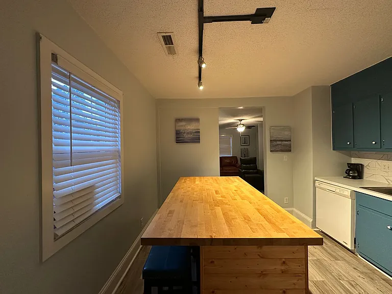 302 N Shores Rd — Photo 12