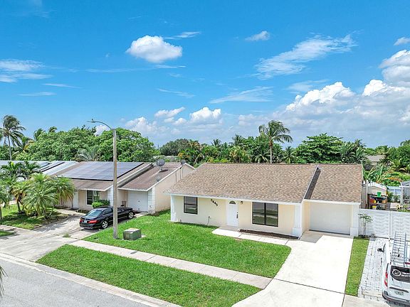 4th image of 5445 Thurston Avenue