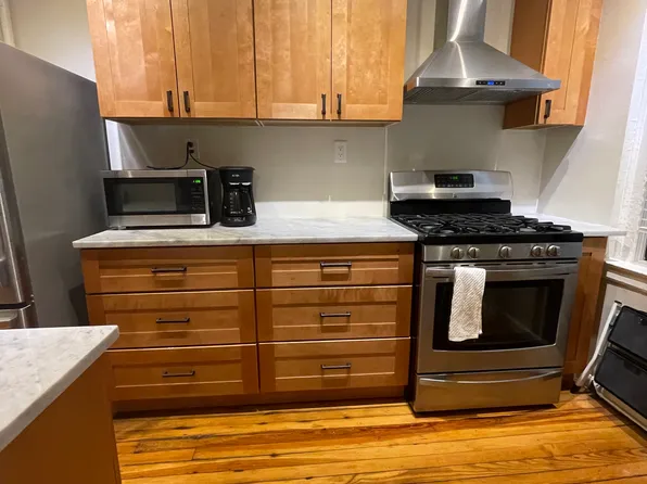 414 West 121st Street image 4 of 10