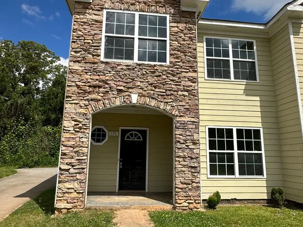 126 Nizzear Ln, Carrollton, GA 30117