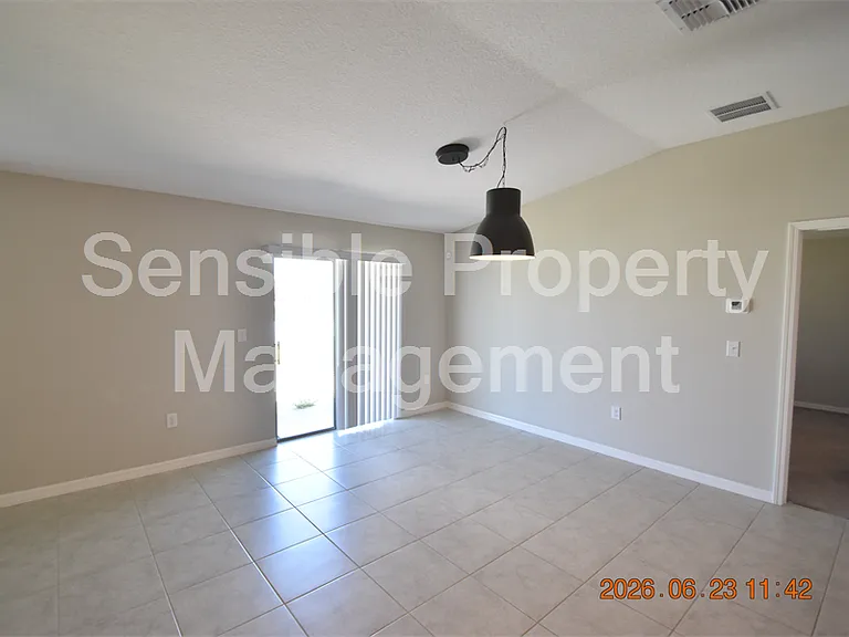 13021 Meadow Pond Pl — Photo 3