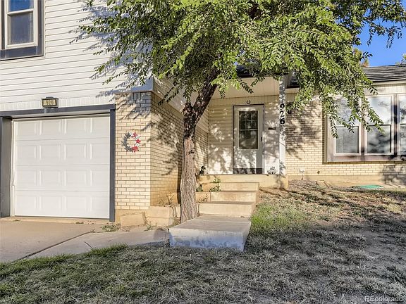 3rd image of 926 S Kittredge Way