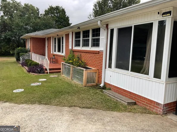 811 N Houston Lake Blvd, Centerville, GA 31028