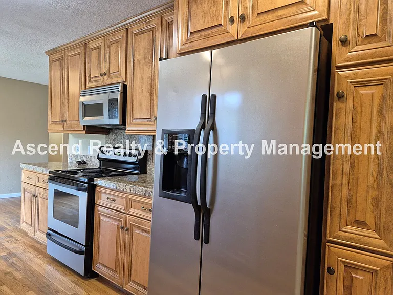 1490 NW 137th Ave — Photo 11