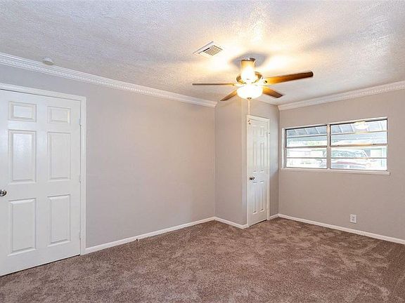 4th image of 9390 Gardner St