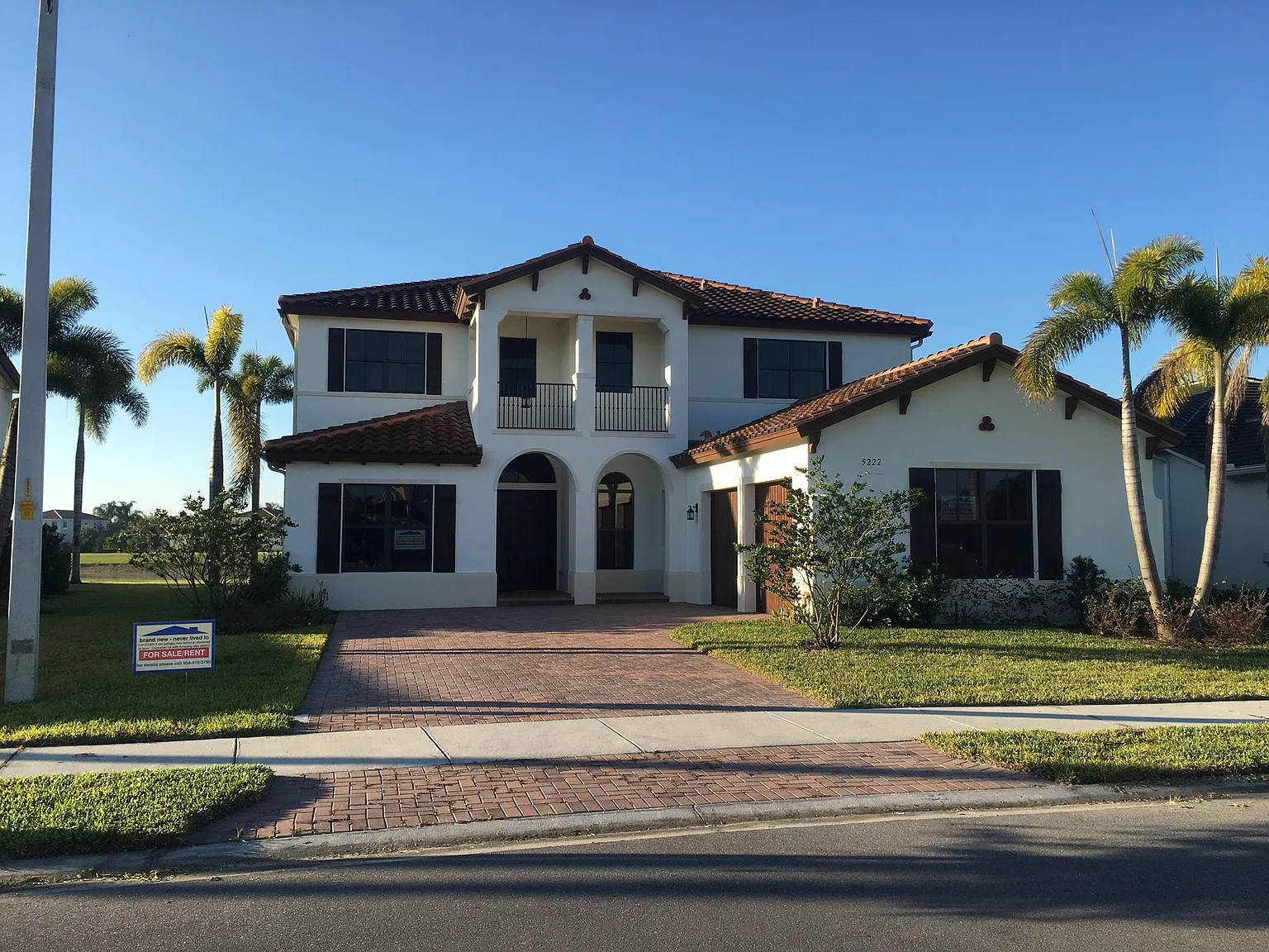 4 bed, 4200 sqft, $3,945 — Photo 1