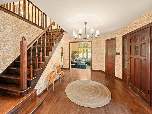 5th image of 1700 Logan Dr