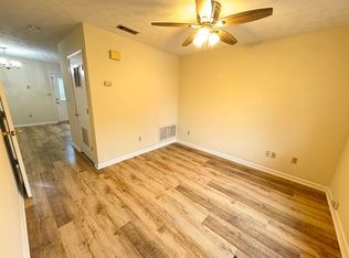 7 & 10 N Crossridge Dr SE #28, Silver Creek, GA 30173