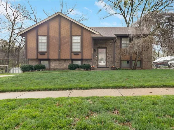 325 S Shrank Ave, Independence, MO 64056