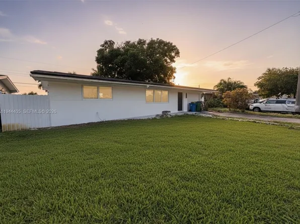 8600 Taft St, Pembroke Pines, FL 33024