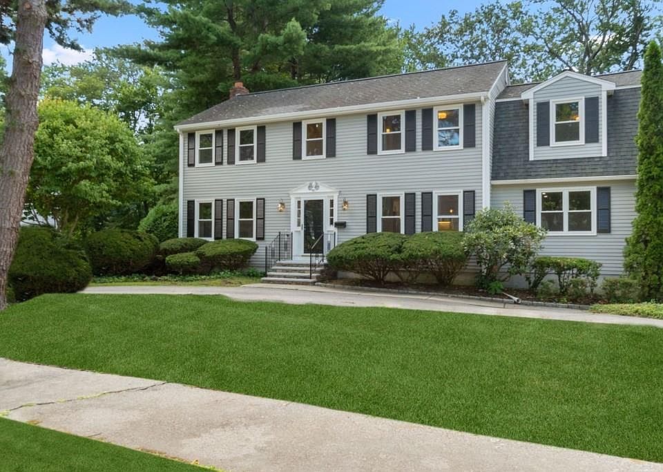 1st image of 26 Eisenhower Cir