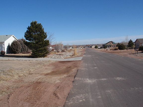 4th image of 1147 W Covered Wagon Dr