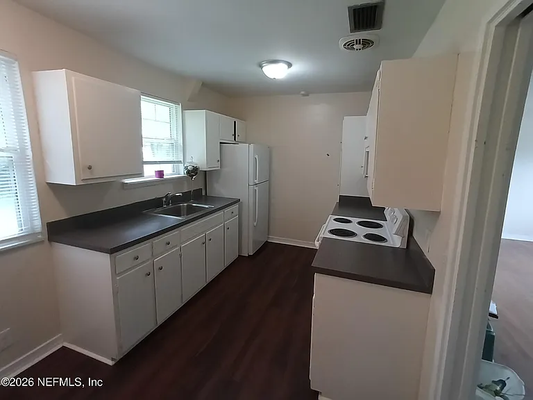4919 Avent Dr — Photo 2