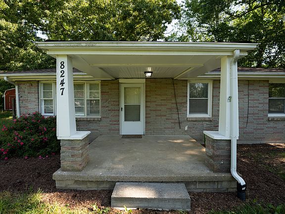3rd image of 8247 Pinewood Rd