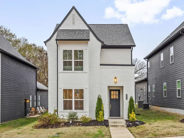 214 McCowat St, Jackson, TN 38301