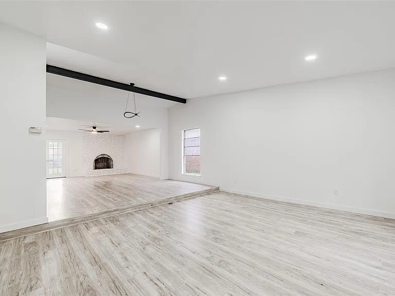 2210 Stillmeadow Dr — Photo 4