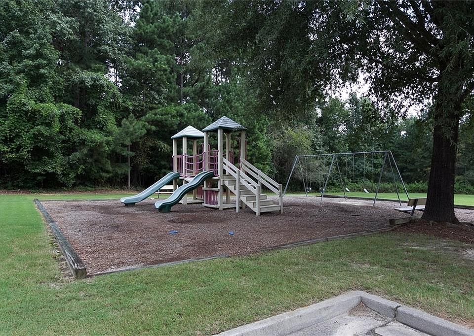 2nd image of XX Wilkes Dr
