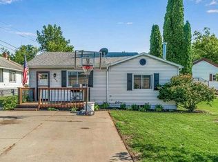 608 E 5th St, Pinconning, MI 48650