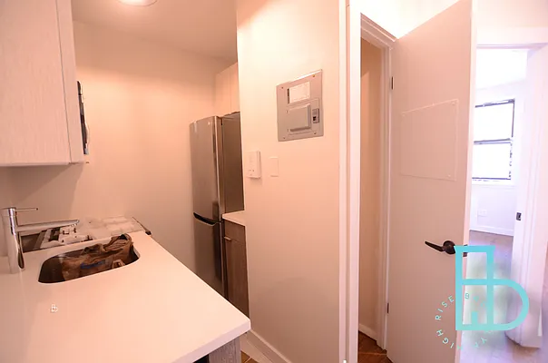 Rented by Miron Realty Group | media 34