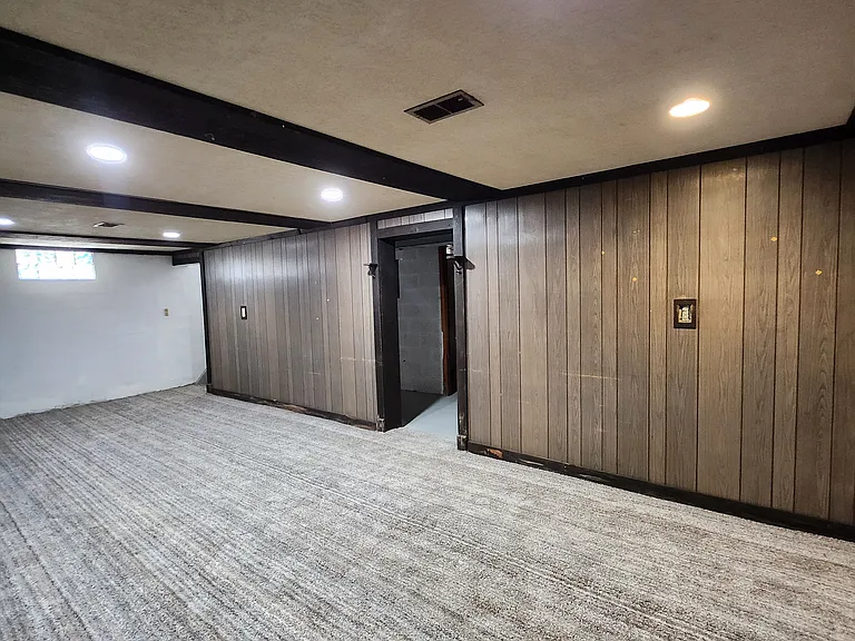 2116 W Kettelle St — Photo 25