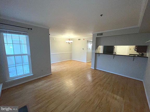 5th image of 1504 Lincoln Way APT 331