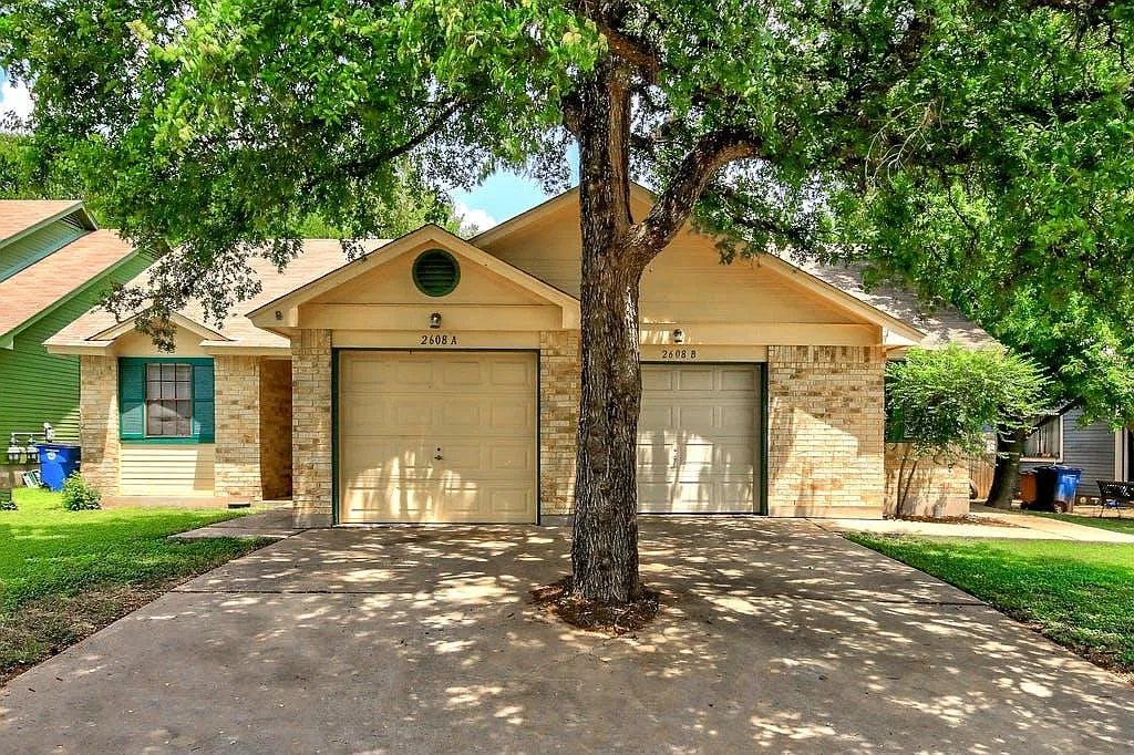 2 bed, 2.0 bath, 1015 sqft, $1,695 — Photo 3