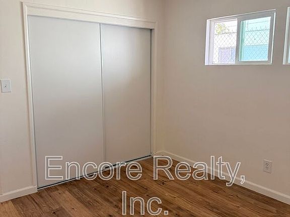4th image of 549 McIntosh St APT D