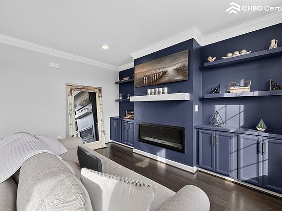 3rd image of 515 Windboard Way