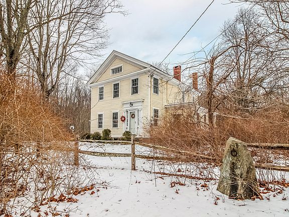 Front of 457 Podunk Rd