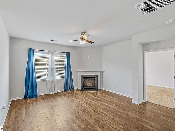 3rd image of 195 Light Speed Rd