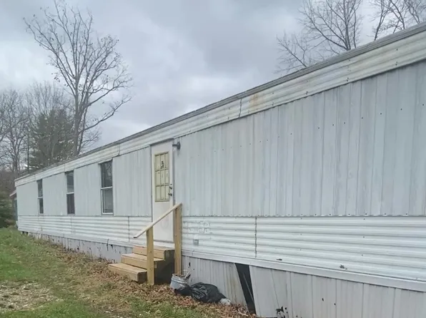 90 Stowers Ln, Charleston, WV 25313