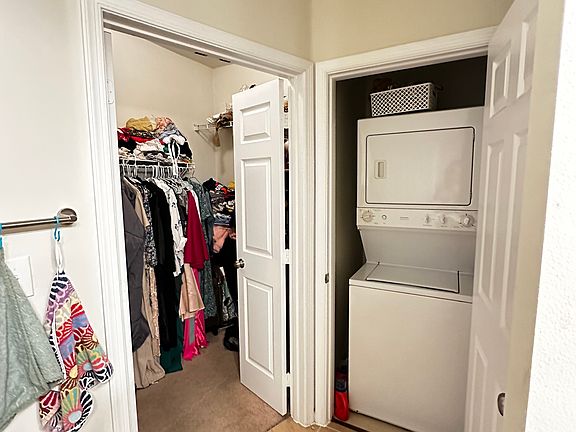 Walk-in closet