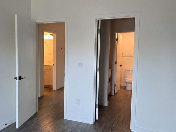 5th image of 3031 W Northern Ave #2B-2Ba-874Sqft