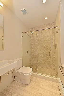 Rented by REAL New York | media 24