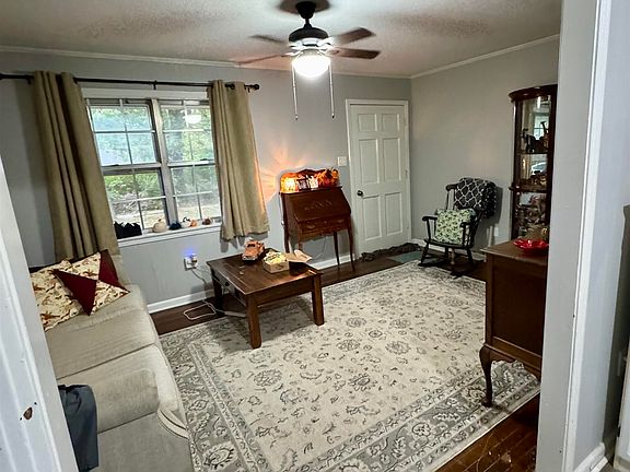 2nd image of 7692 Currie Rd