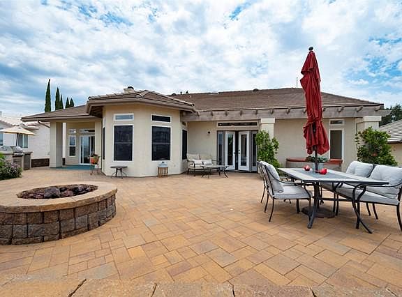 2nd image of 23448 Calistoga Pl