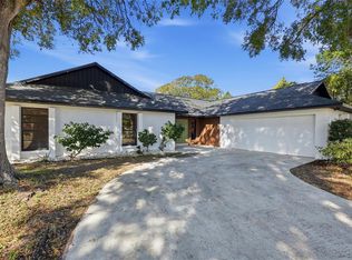 1325 Riverside Dr, Tarpon Springs, FL 34689