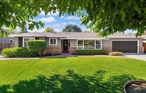 1261 Davis Ave Photo 1