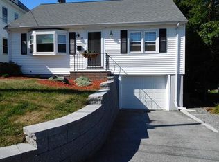 68 Merrill Ave, Lowell, MA 01850