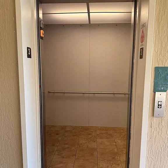 2941 Riverside Dr #303 — Photo 20