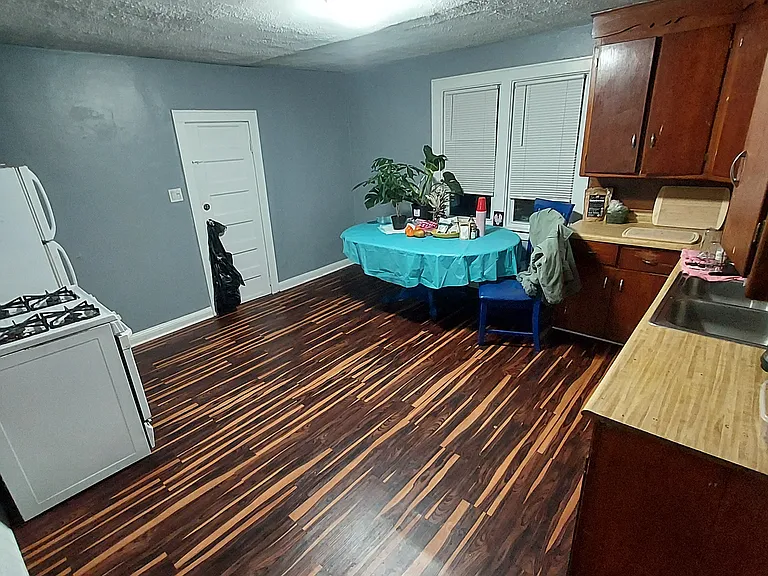 1850 N Humboldt Ave #1850 — Photo 2