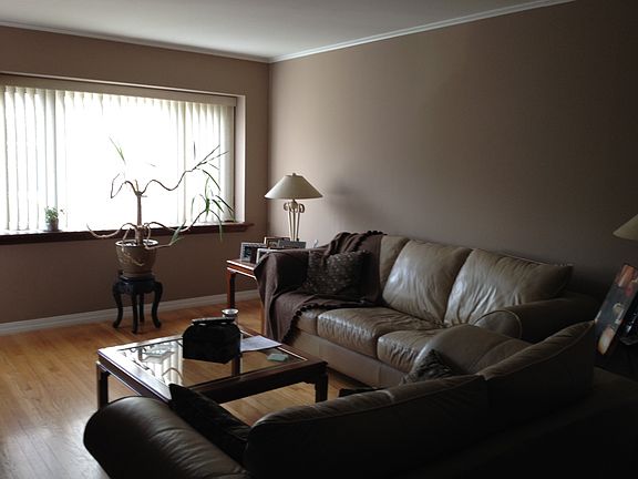 3rd image of 98 Van Brunt St