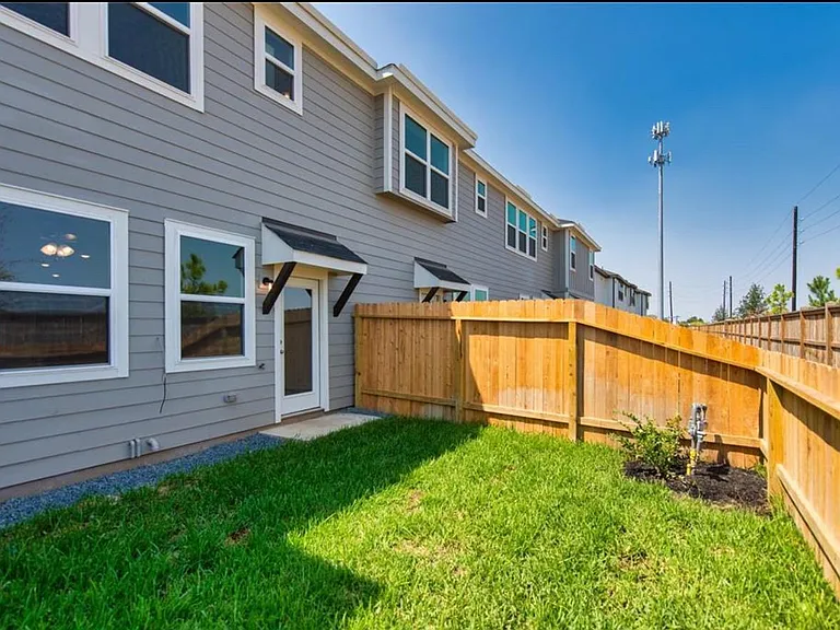 27930 Western Creek Ct — Photo 18