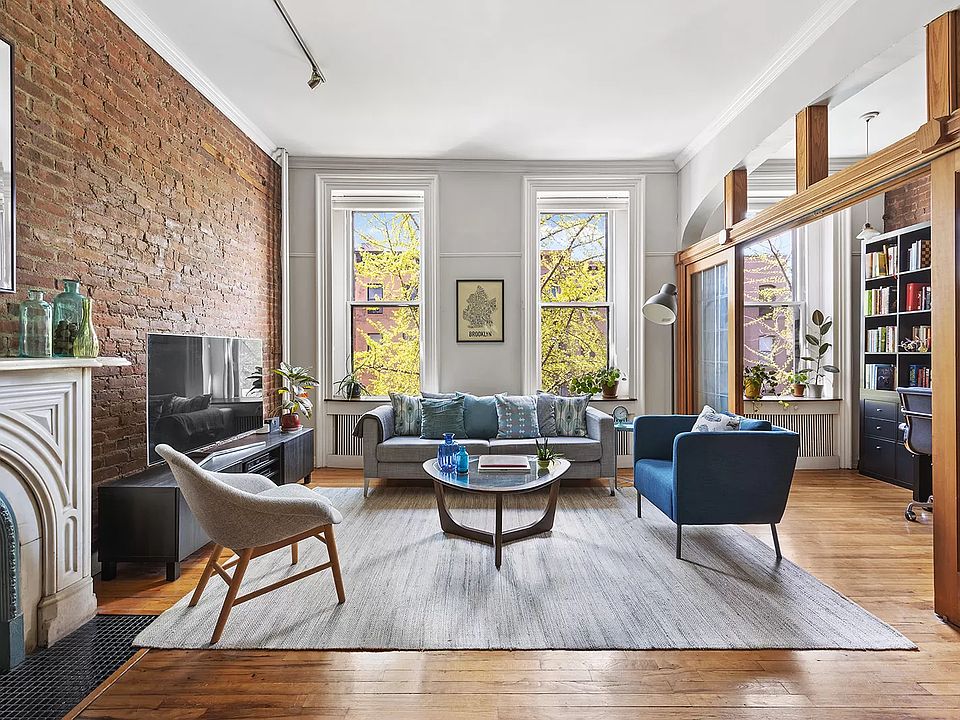 1st image of 51 7th Ave APT 2