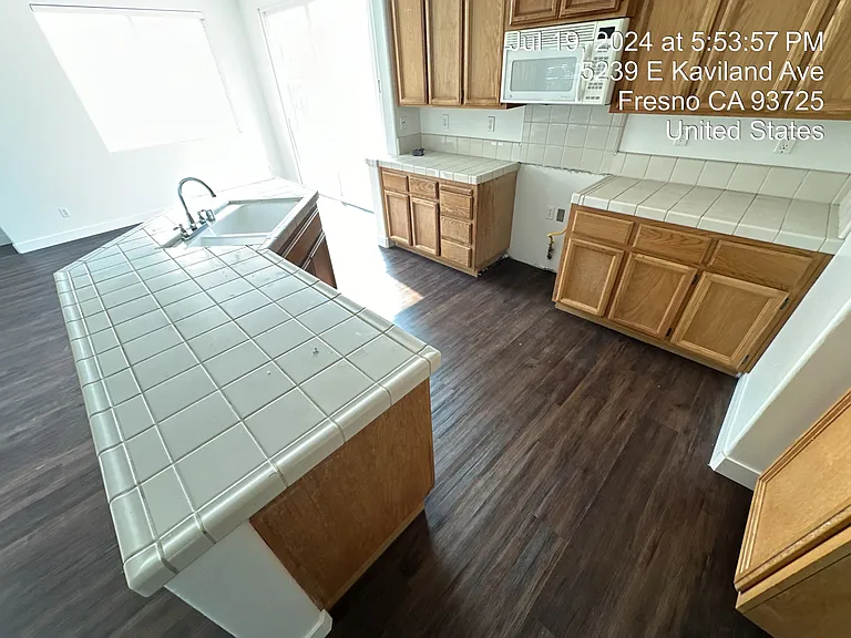 5239 E Kaviland Ave — Photo 5