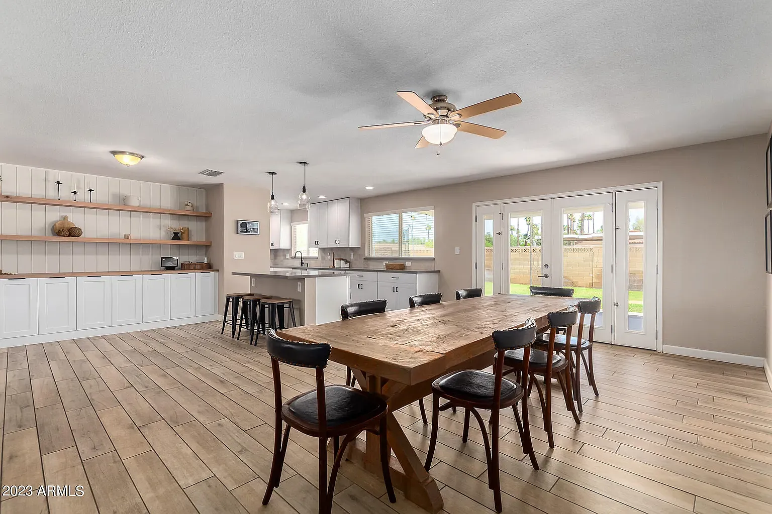4 bed, 2024 sqft, $2,990 — Photo 4