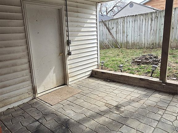 4th image of 4404 Woodcliffe Ave
